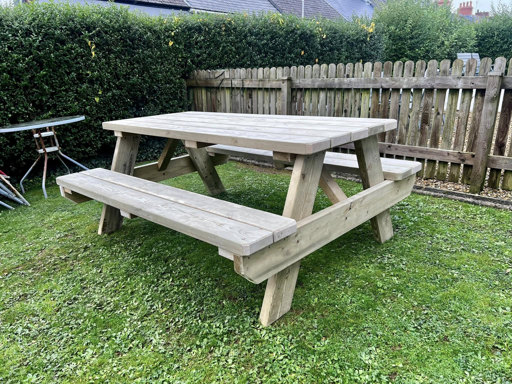 Bespoke Garden Furniture - Horgan Timber Systems Pembrokeshire