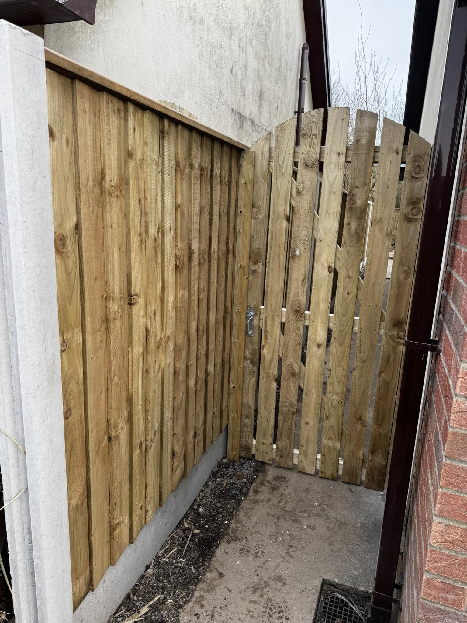 Timber Fencing - Horgan Timber Systems Pembrokeshire